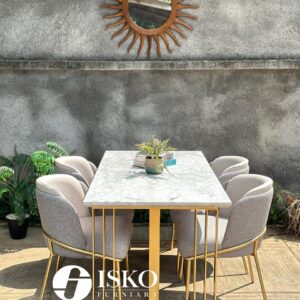 CS 02 - Diningset