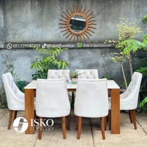 CS 11 - Diningset