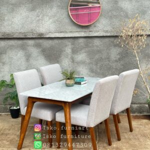 CS 05 - Diningset