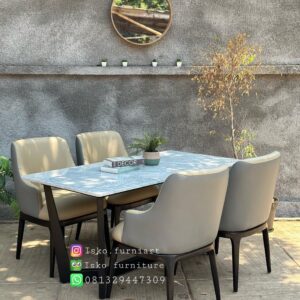 CS 04 - Diningset