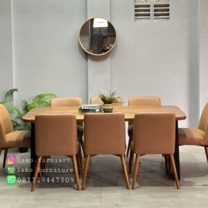 CS 19 - Diningset